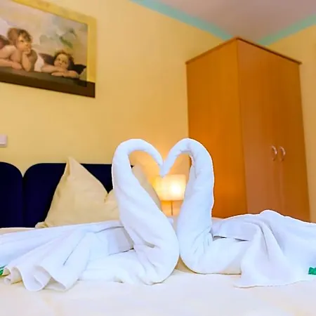 1a Steiner Hotel 3*
