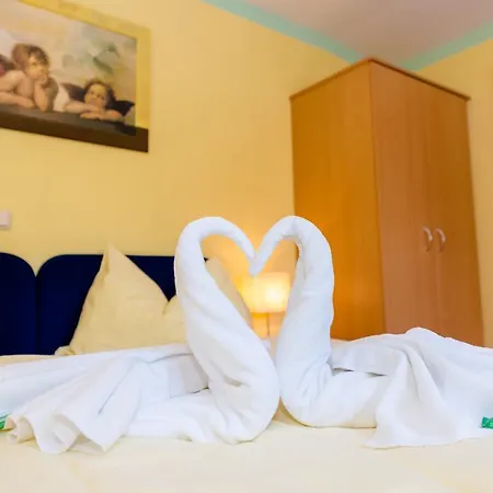 施泰纳酒店 尤登堡