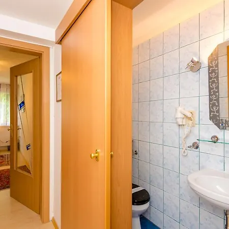 施泰纳酒店 尤登堡